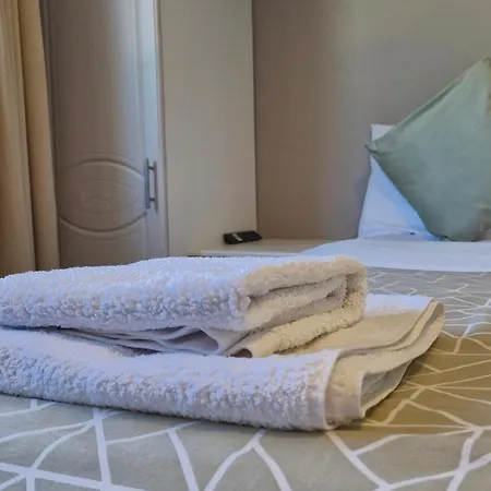 The Yoke Peaceful Private Garden Views * Ballybrittas