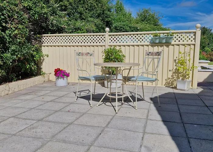 The Yoke Peaceful Private Garden Views * Ballybrittas